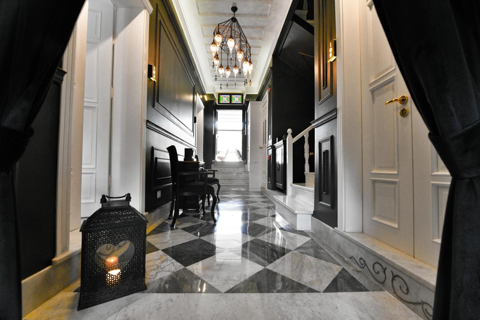 Siyah Lale Cunda 1841 (Adults Only) Hotel Аявали Екстериор снимка