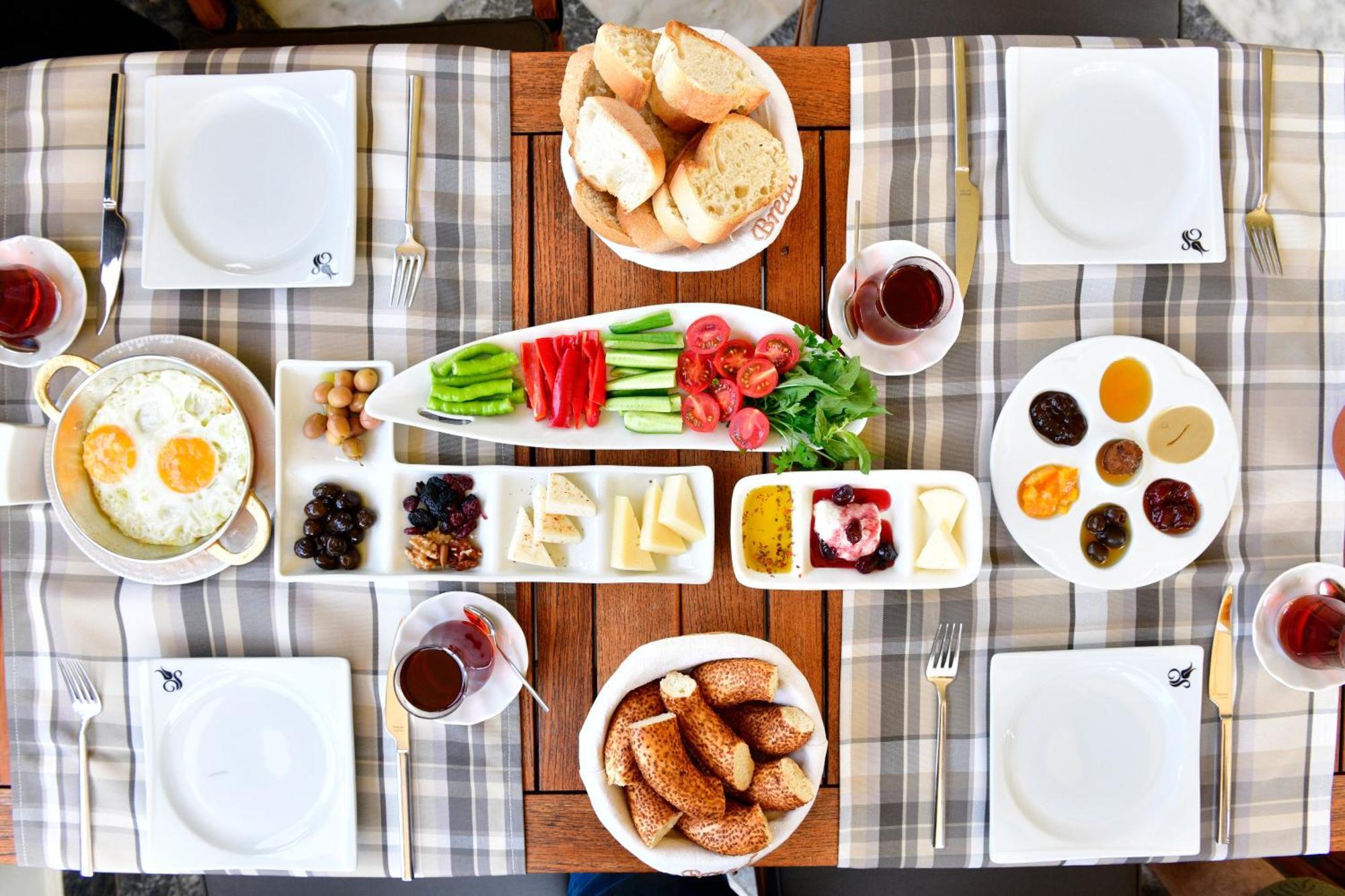 Siyah Lale Cunda 1841 (Adults Only) Hotel Аявали Екстериор снимка