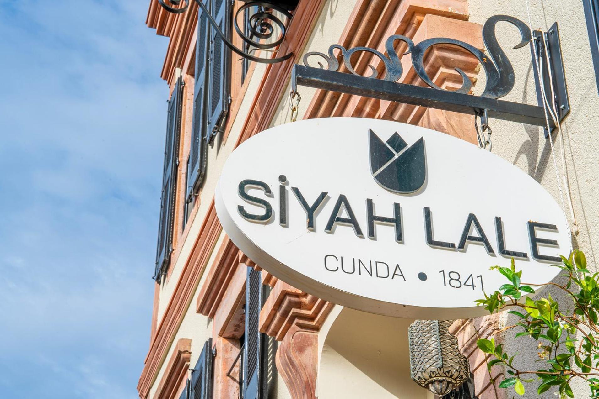 Siyah Lale Cunda 1841 (Adults Only) Hotel Аявали Екстериор снимка