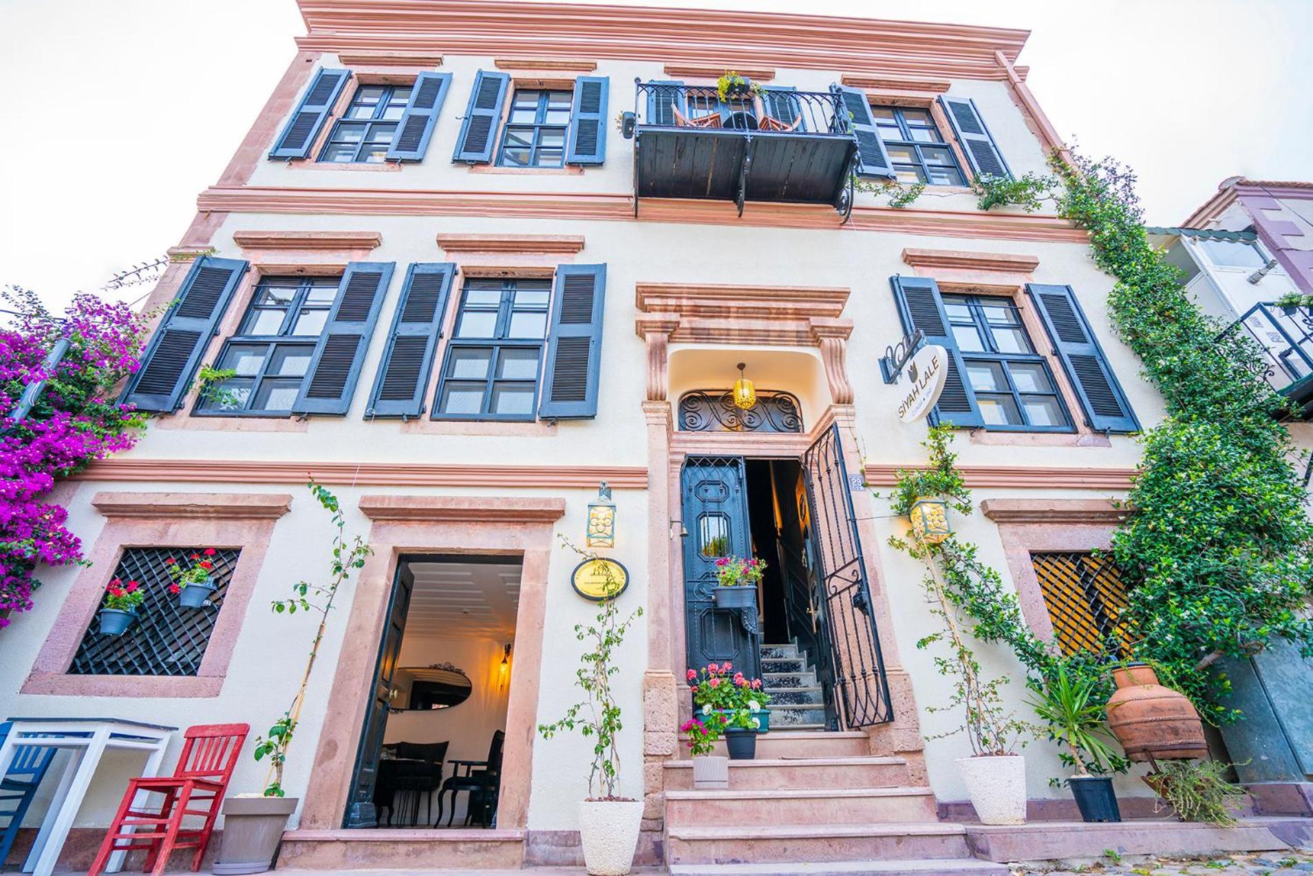 Siyah Lale Cunda 1841 (Adults Only) Hotel Аявали Екстериор снимка