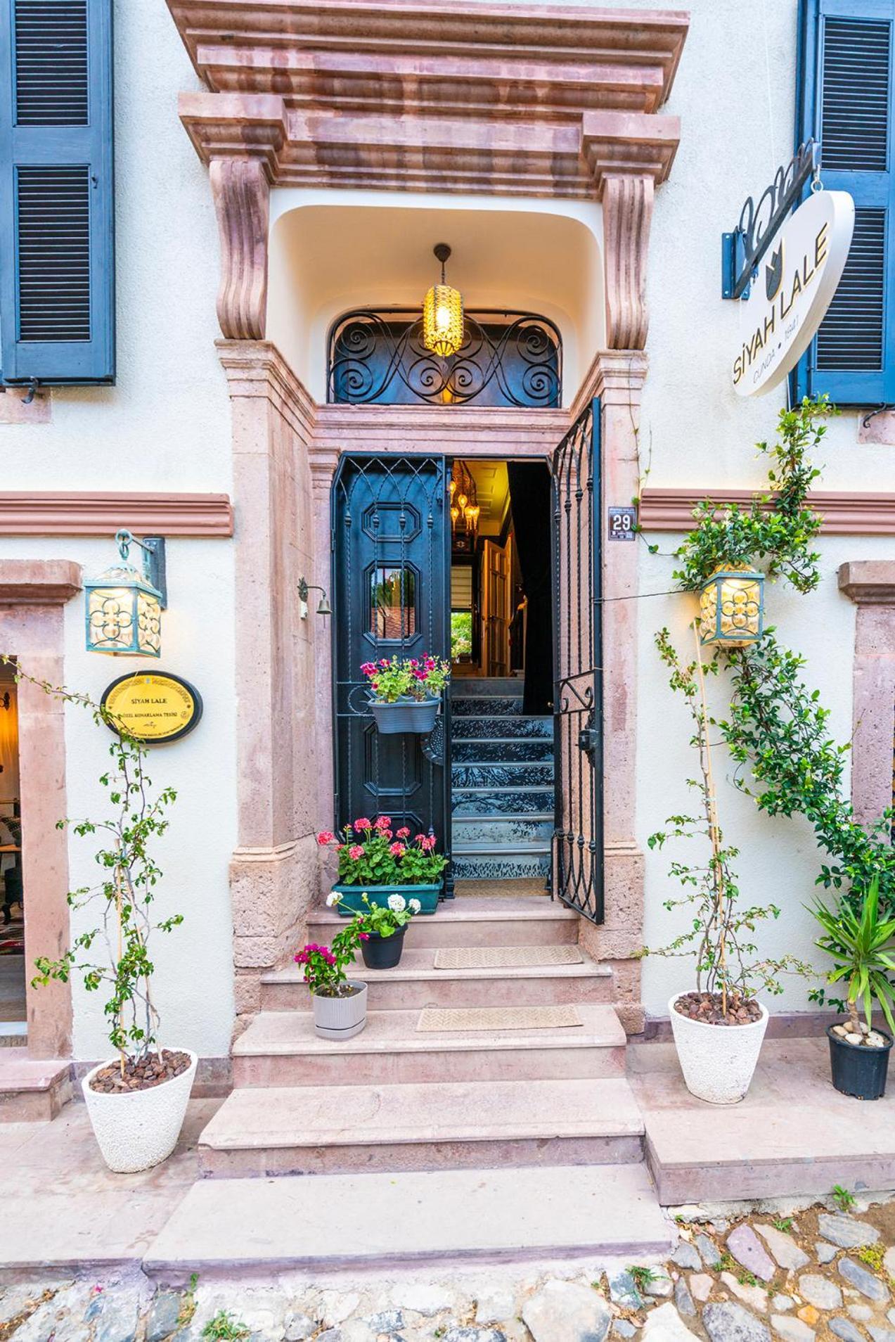 Siyah Lale Cunda 1841 (Adults Only) Hotel Аявали Екстериор снимка