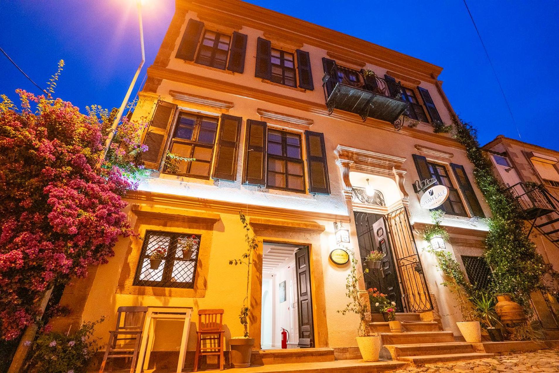 Siyah Lale Cunda 1841 (Adults Only) Hotel Аявали Екстериор снимка