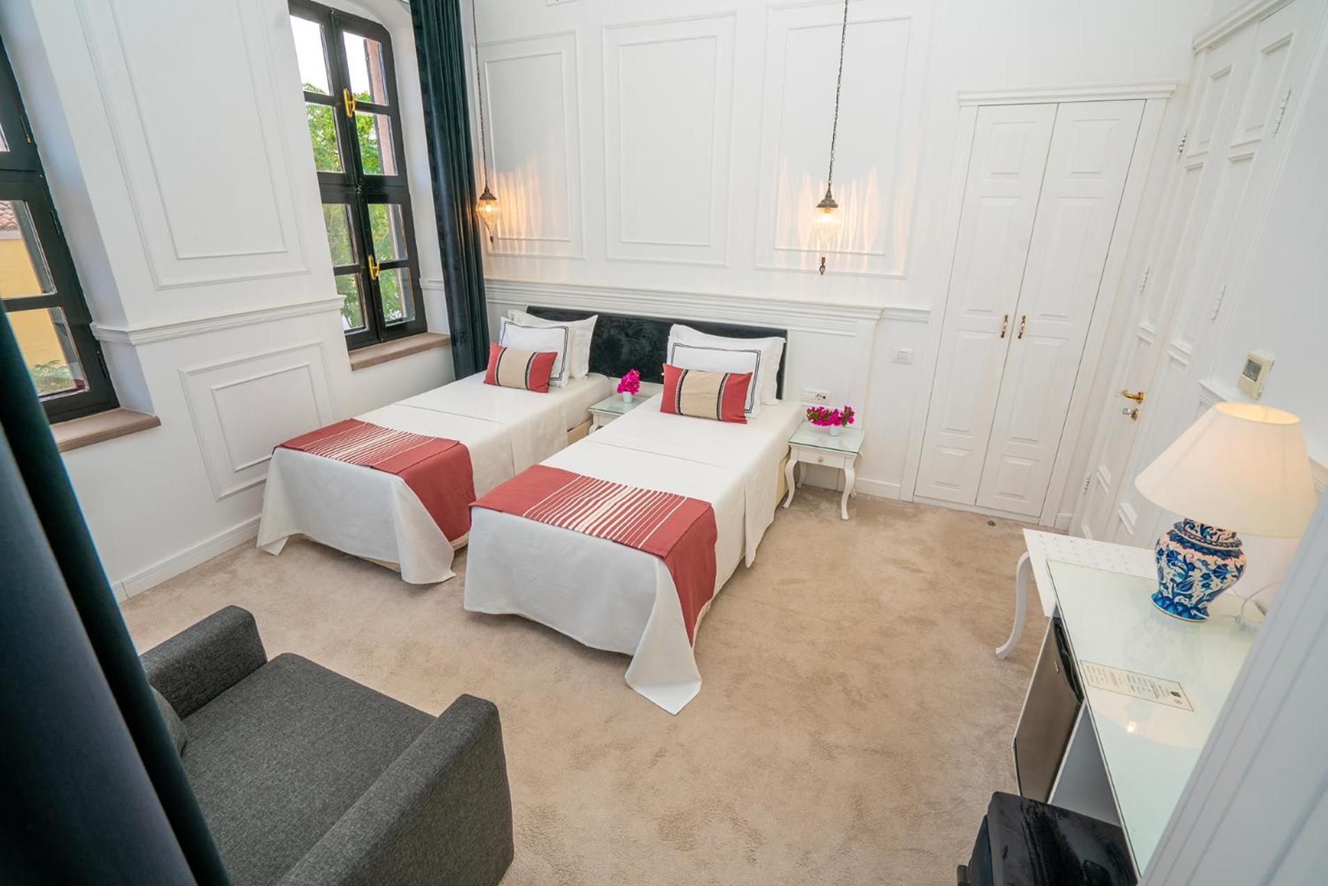 Siyah Lale Cunda 1841 (Adults Only) Hotel Аявали Екстериор снимка