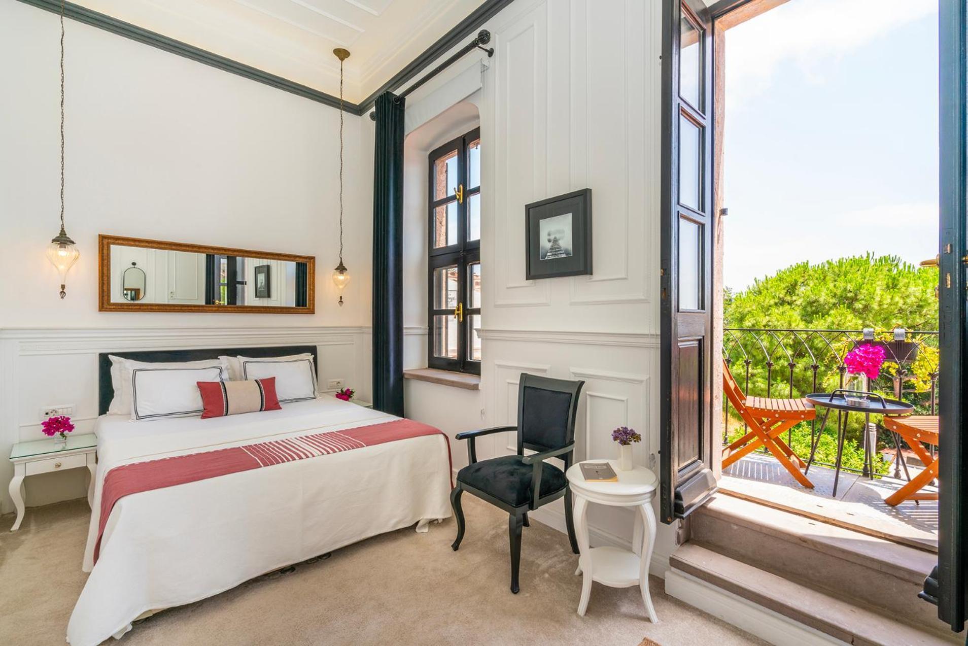 Siyah Lale Cunda 1841 (Adults Only) Hotel Аявали Екстериор снимка