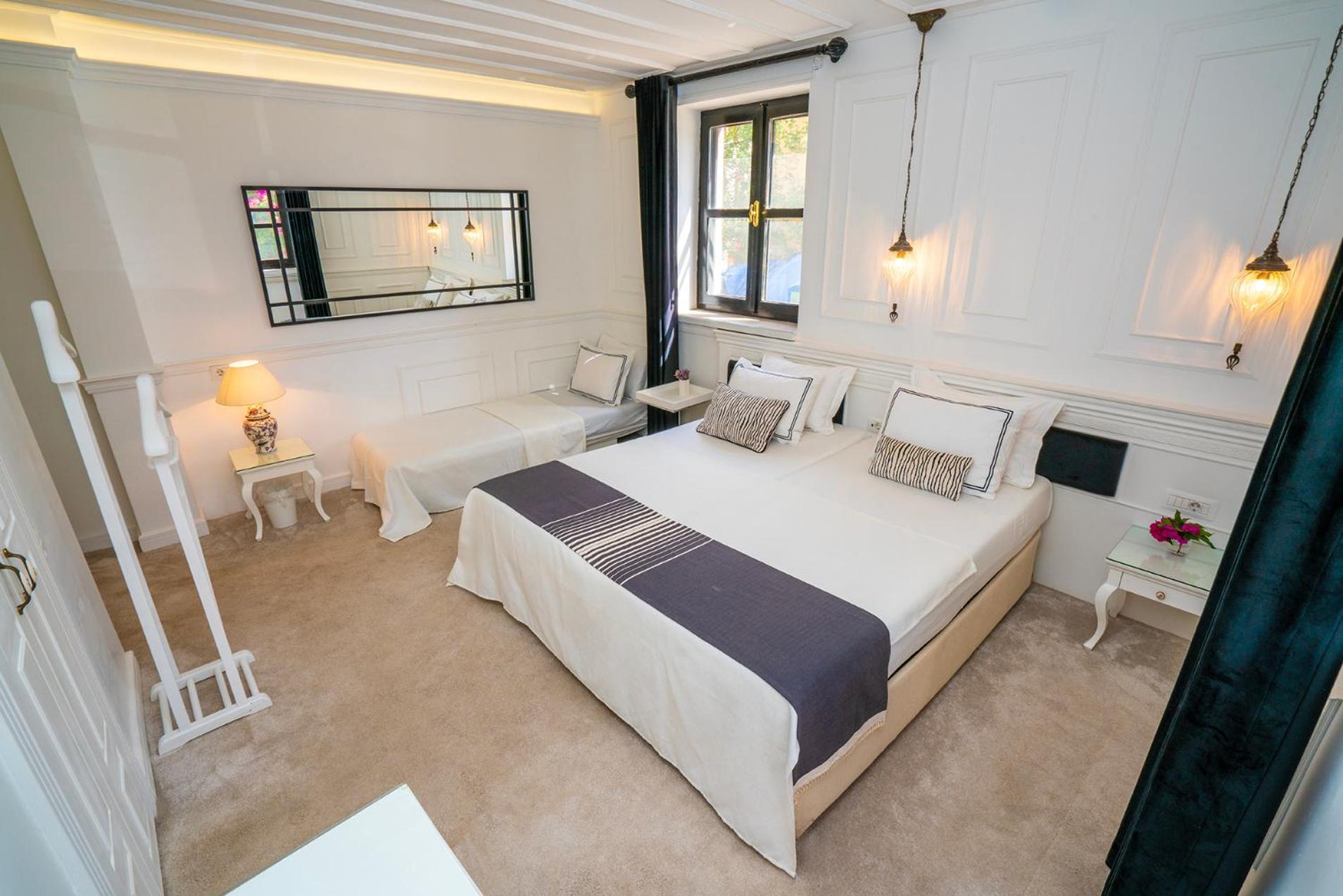 Siyah Lale Cunda 1841 (Adults Only) Hotel Аявали Екстериор снимка
