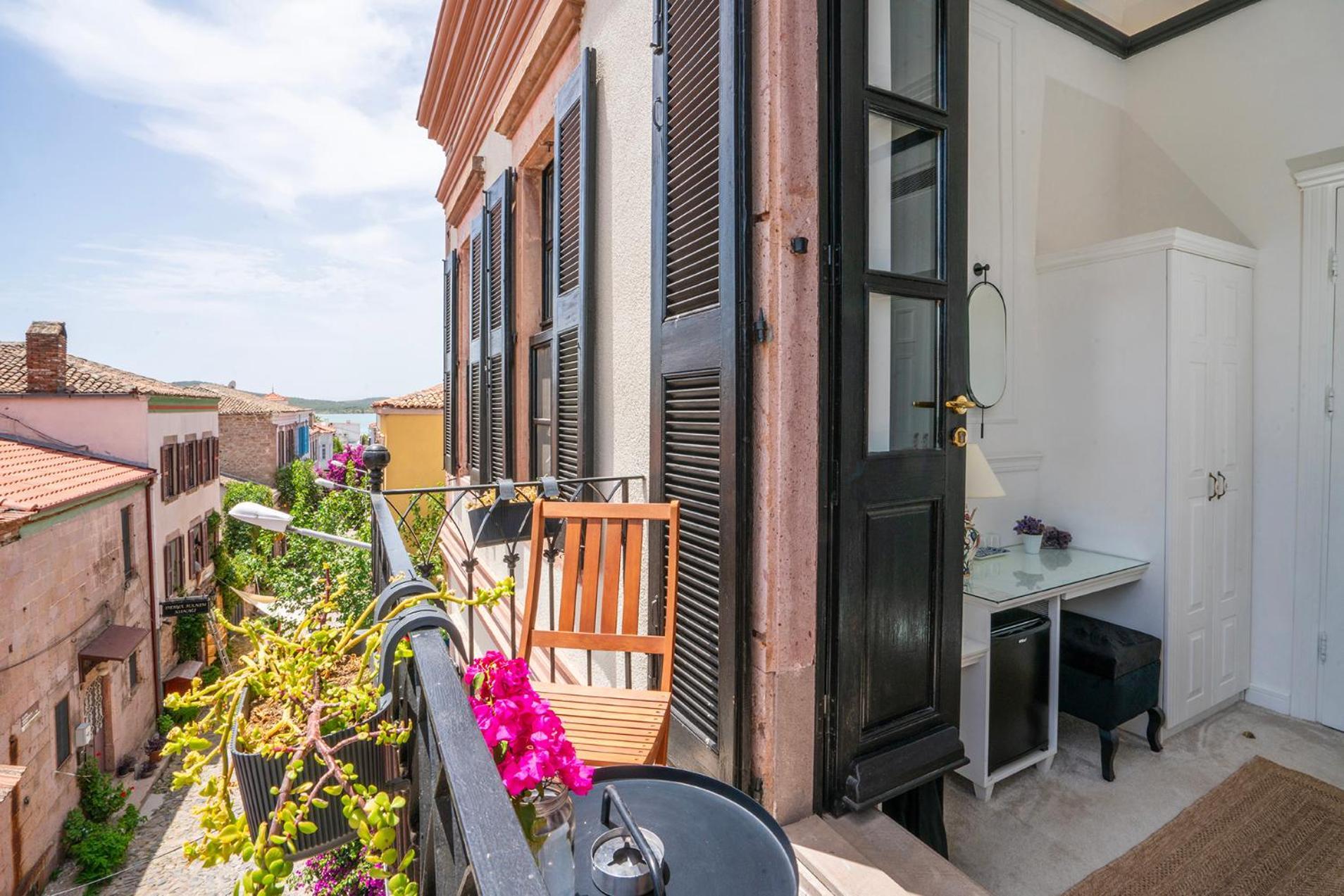 Siyah Lale Cunda 1841 (Adults Only) Hotel Аявали Екстериор снимка