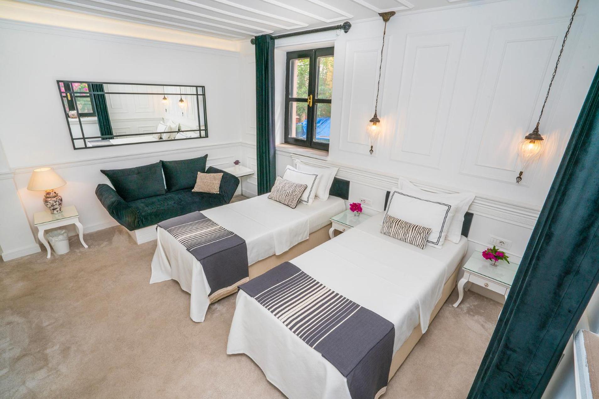 Siyah Lale Cunda 1841 (Adults Only) Hotel Аявали Екстериор снимка